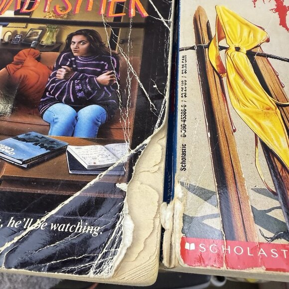 ✅Mixed Lot of 19- 90's VTG R.L. Stine Books Fear Street & Other Horror Halloween - Picture 5 of 16